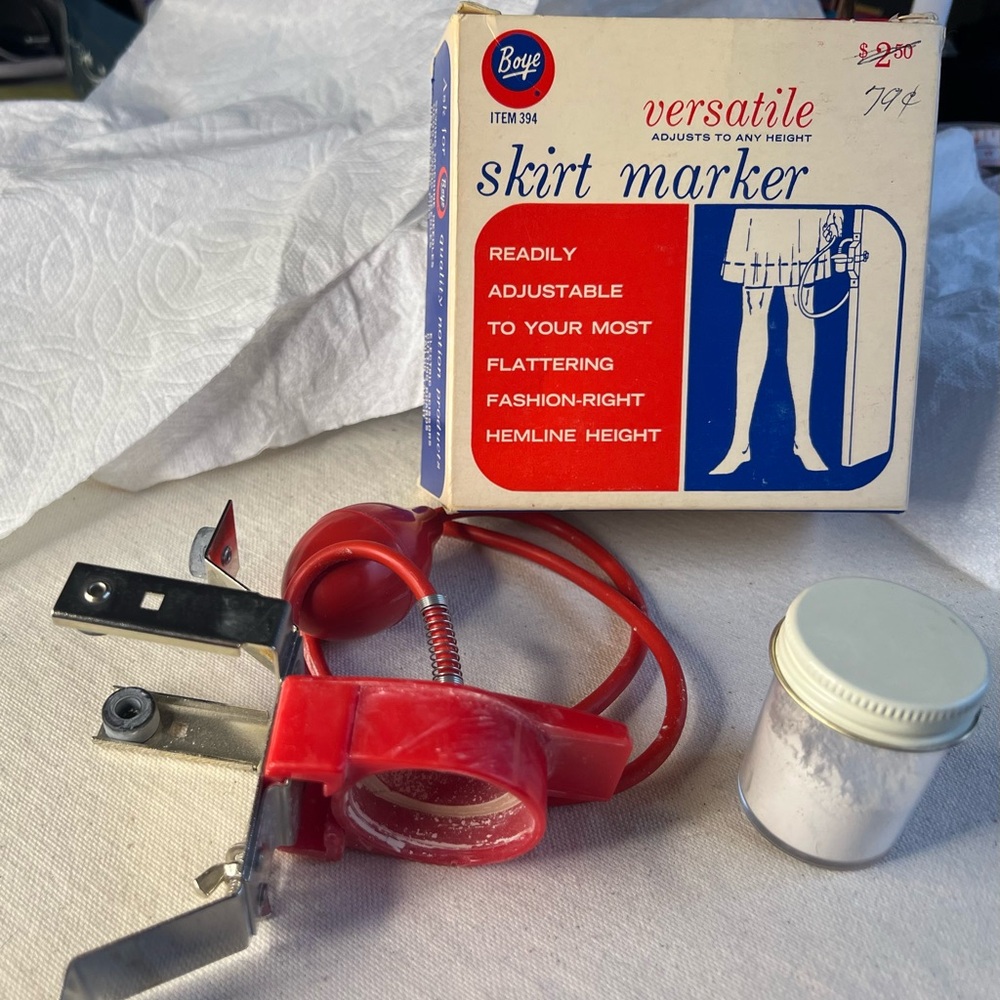 Vintage Boye Versatile Skirt Marker made in USA item 394 adjusts to any height - Picture 3 of 5
